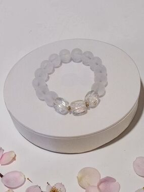 New Plunder Crystal and Frosted Bead Stretch Bracelet